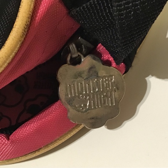 Monster high vintage step out of the shadows crossbody mini bag w glitter deets - Picture 12 of 14